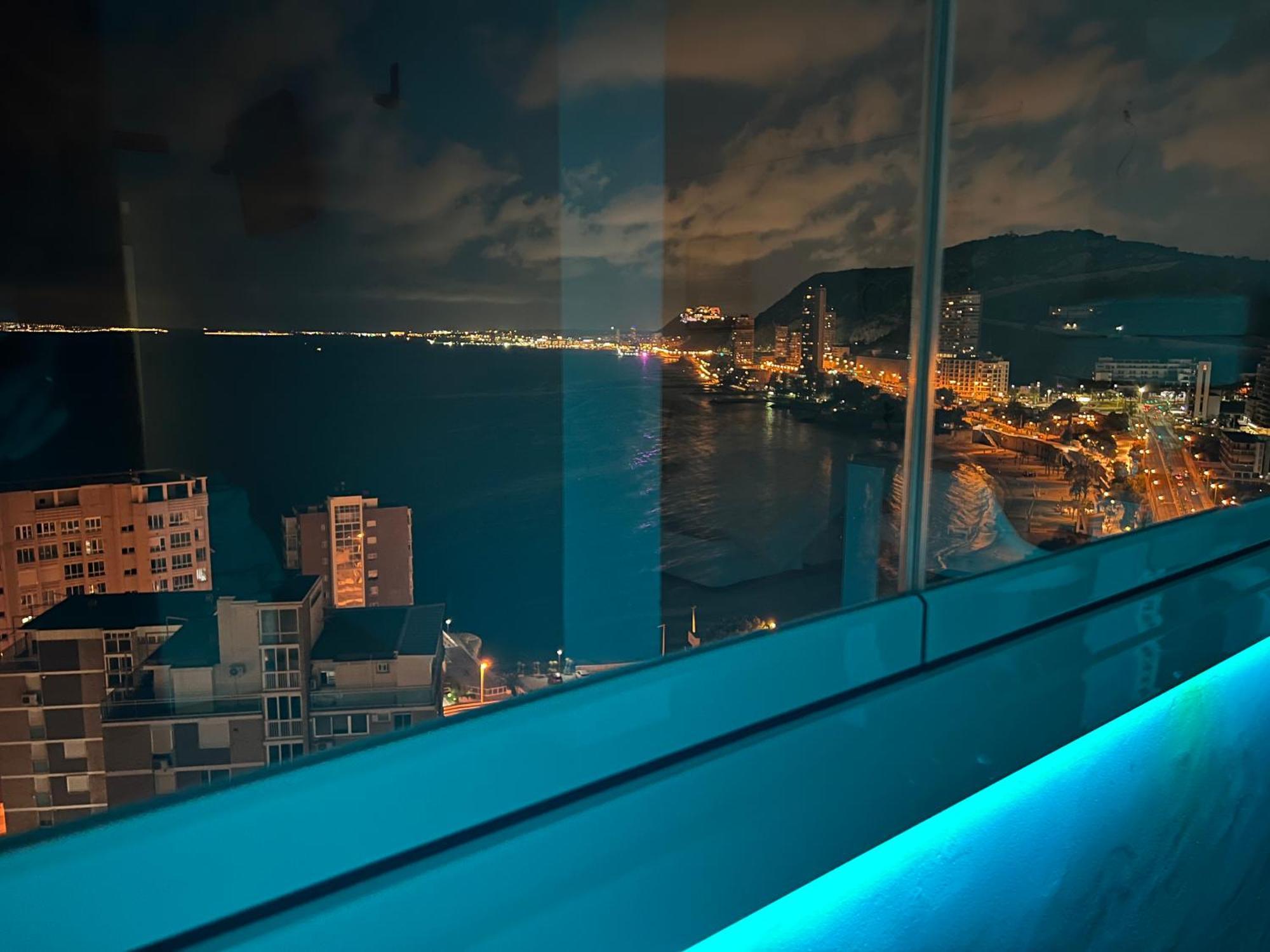Relax Frente Al Mar De Alicante Apartment Exterior photo